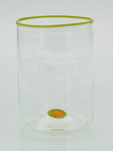 Lade das Bild in den Galerie-Viewer, Elegante mundgeblasene Wassergläser mit charakteristischem Rand.
