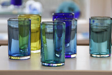 Lade das Bild in den Galerie-Viewer, Farbige Wassergläser
